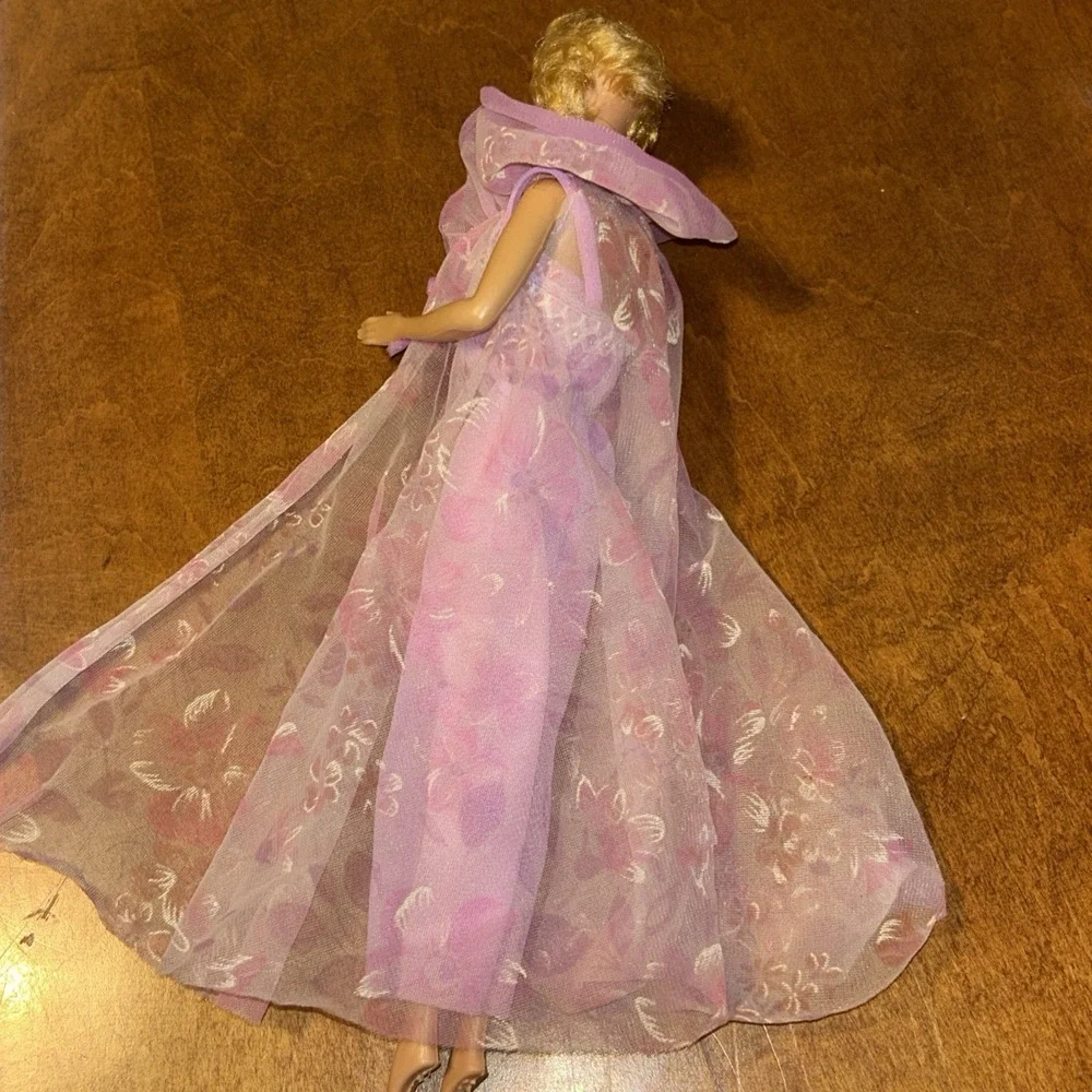 Vintage Mattel Inc. Barbie Philippines Short blonde Hair Bendable Legs 1966 B1